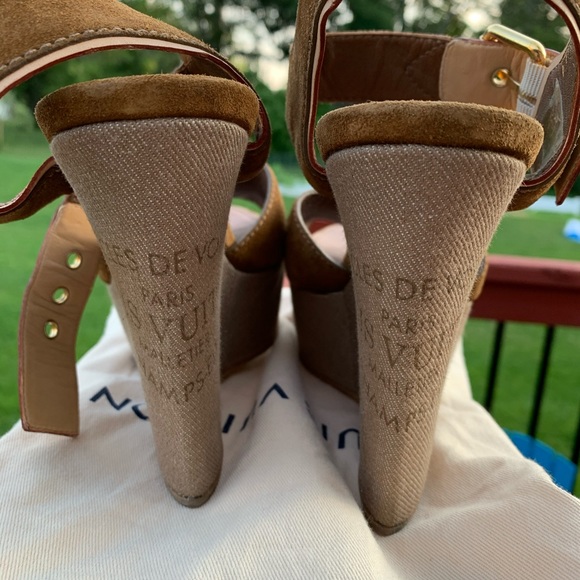 Louis Vuitton Canvas/Suede Brown Wedges 38 - Picture 6 of 8